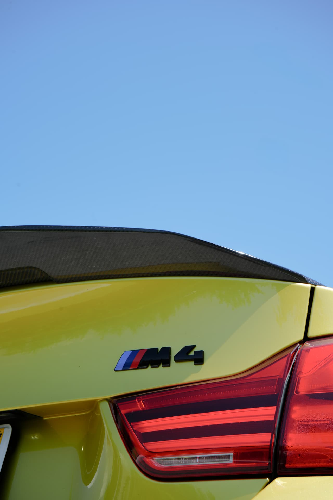 BMW M4 carbon detail